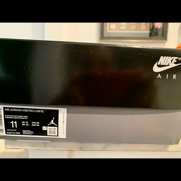 Air Jordan 11 Retro Low IE - Picture 4 of 5